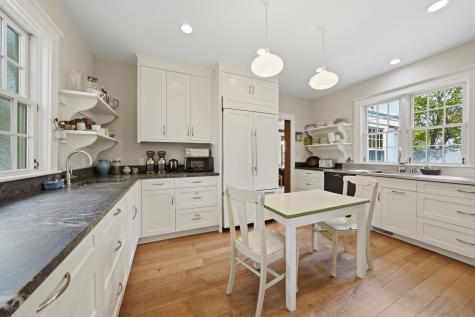 139 Main Street Vineyard Haven MA 02568