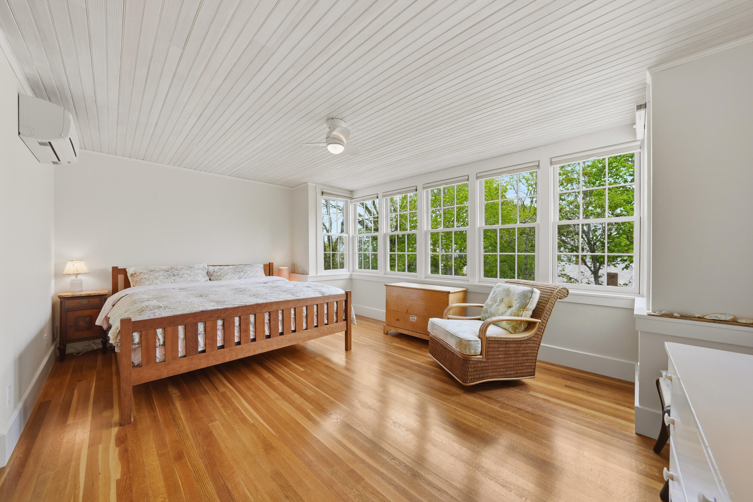139 Main Street Vineyard Haven MA 02568