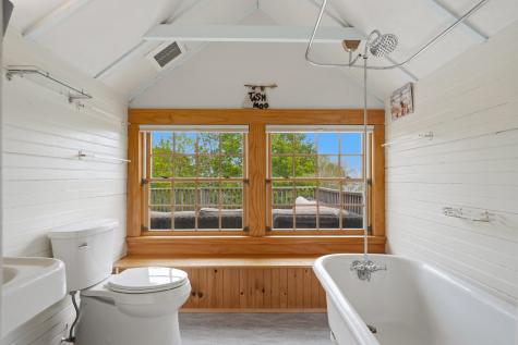 139 Main Street Vineyard Haven MA 02568