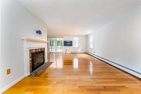 11 Barnes Lane West Yarmouth MA 02673