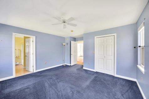 33 Thatchers Lane Falmouth MA 02536