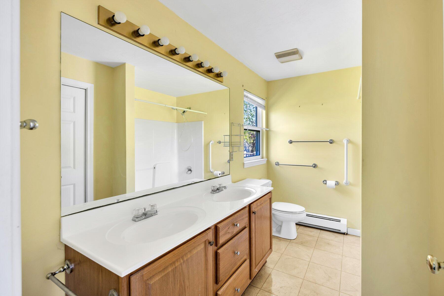 33 Thatchers Lane Falmouth MA 02536