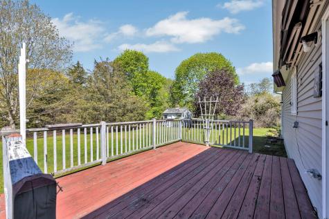 33 Thatchers Lane Falmouth MA 02536