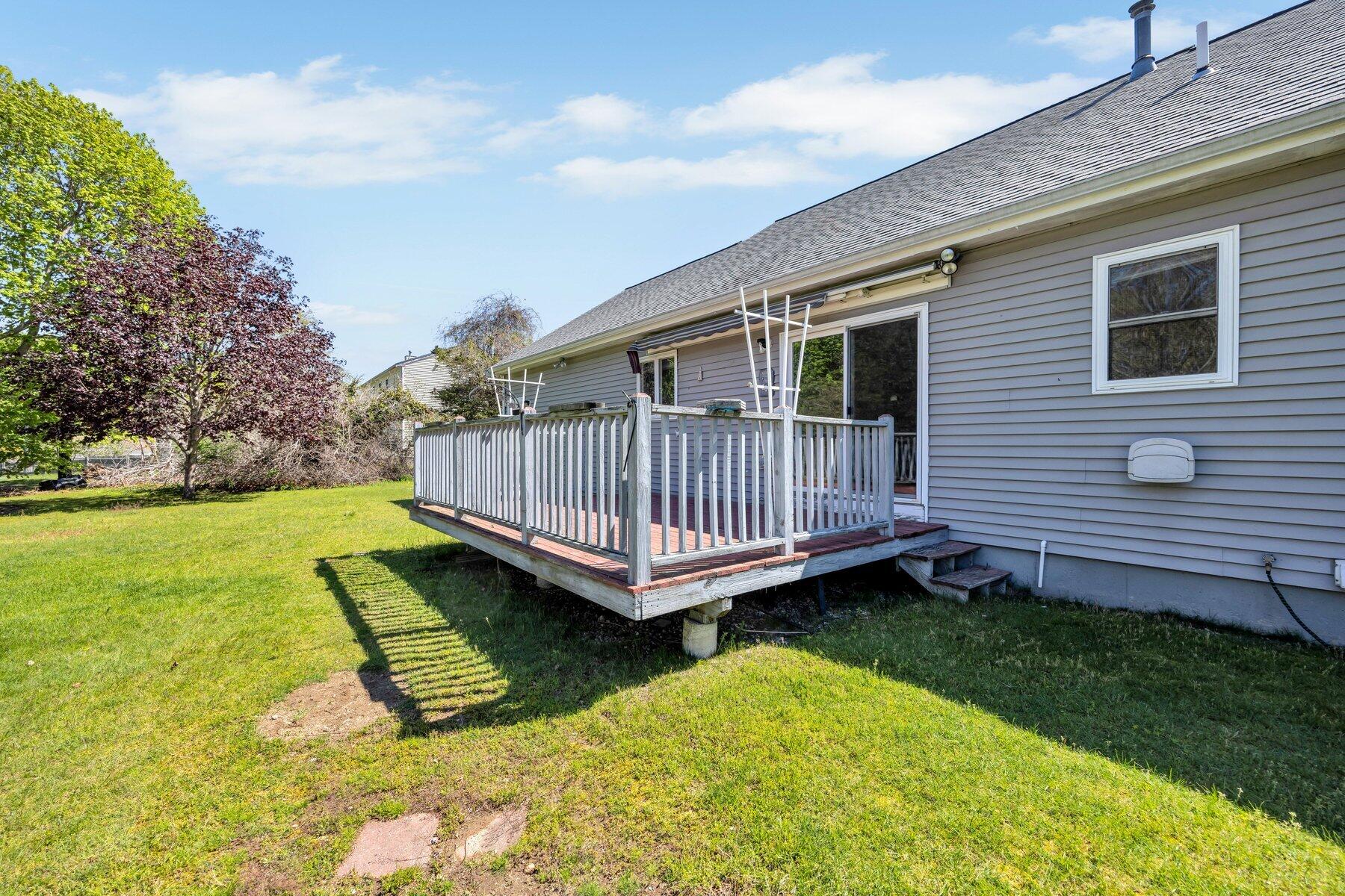 33 Thatchers Lane Falmouth MA 02536