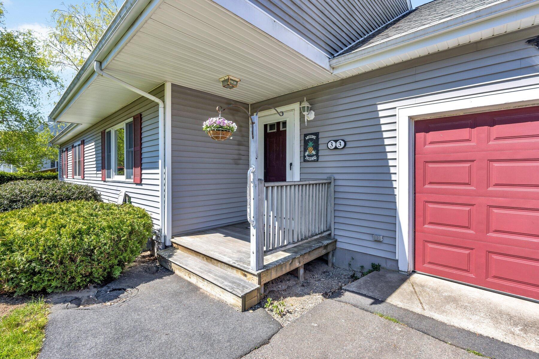 33 Thatchers Lane Falmouth MA 02536