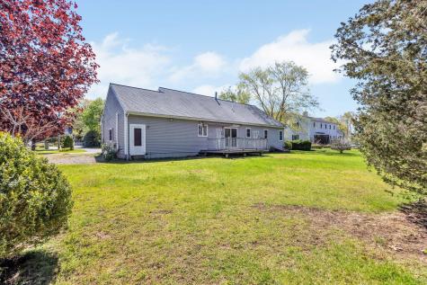 33 Thatchers Lane Falmouth MA 02536