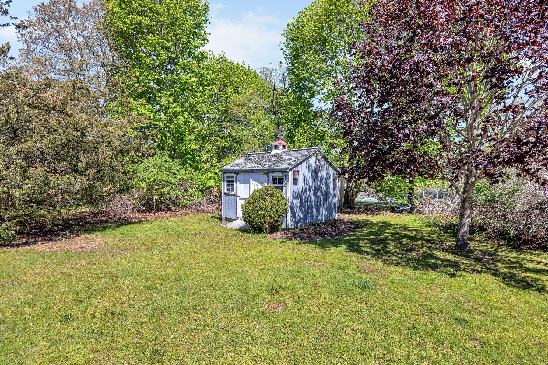 33 Thatchers Lane Falmouth MA 02536