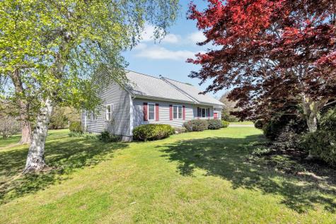 33 Thatchers Lane Falmouth MA 02536