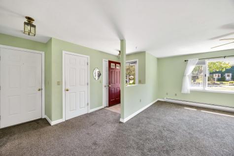 33 Thatchers Lane Falmouth MA 02536