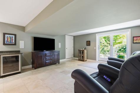 20 Bayberry Avenue MA 02657