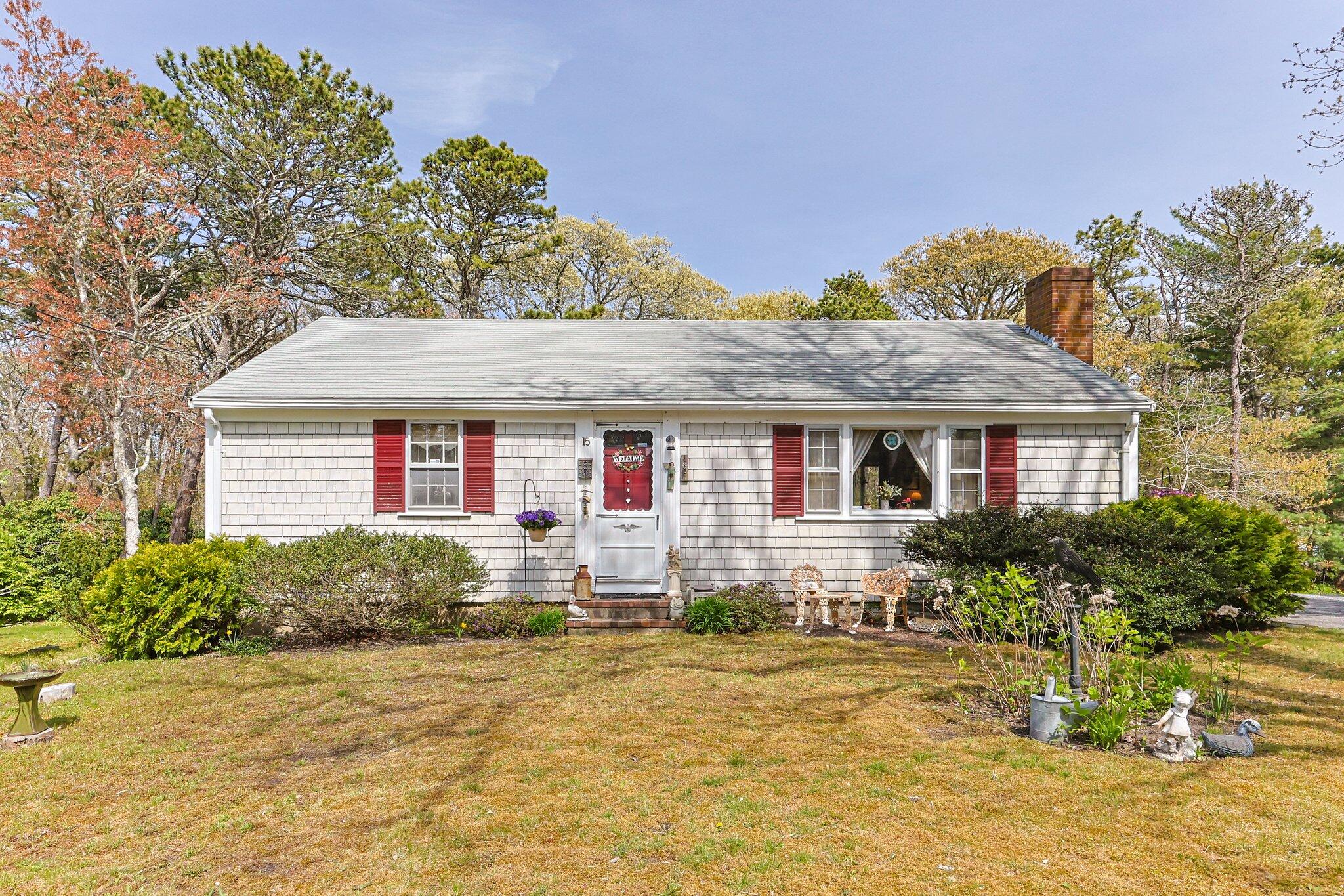 15 Surrey Lane Harwich MA 02645