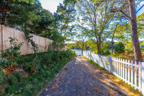 24 Weatherglass Lane Falmouth MA 02536