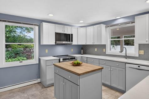 34 Dexter Avenue Sandwich MA 02563