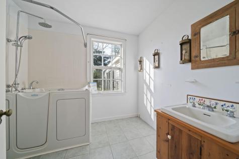 18 Winfield Lane Barnstable MA 02655