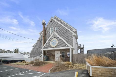 18 Winfield Lane Barnstable MA 02655