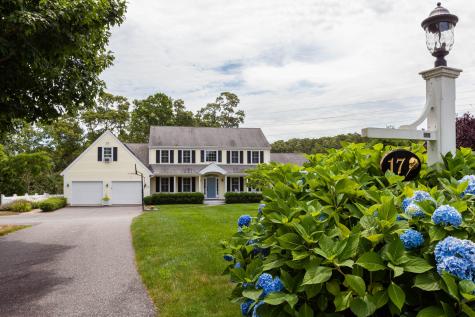 17 Labrador Lane Brewster MA 02631