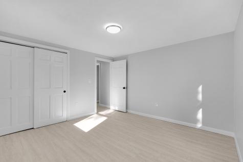 17 Fresh Pond Circle Plymouth MA 02360