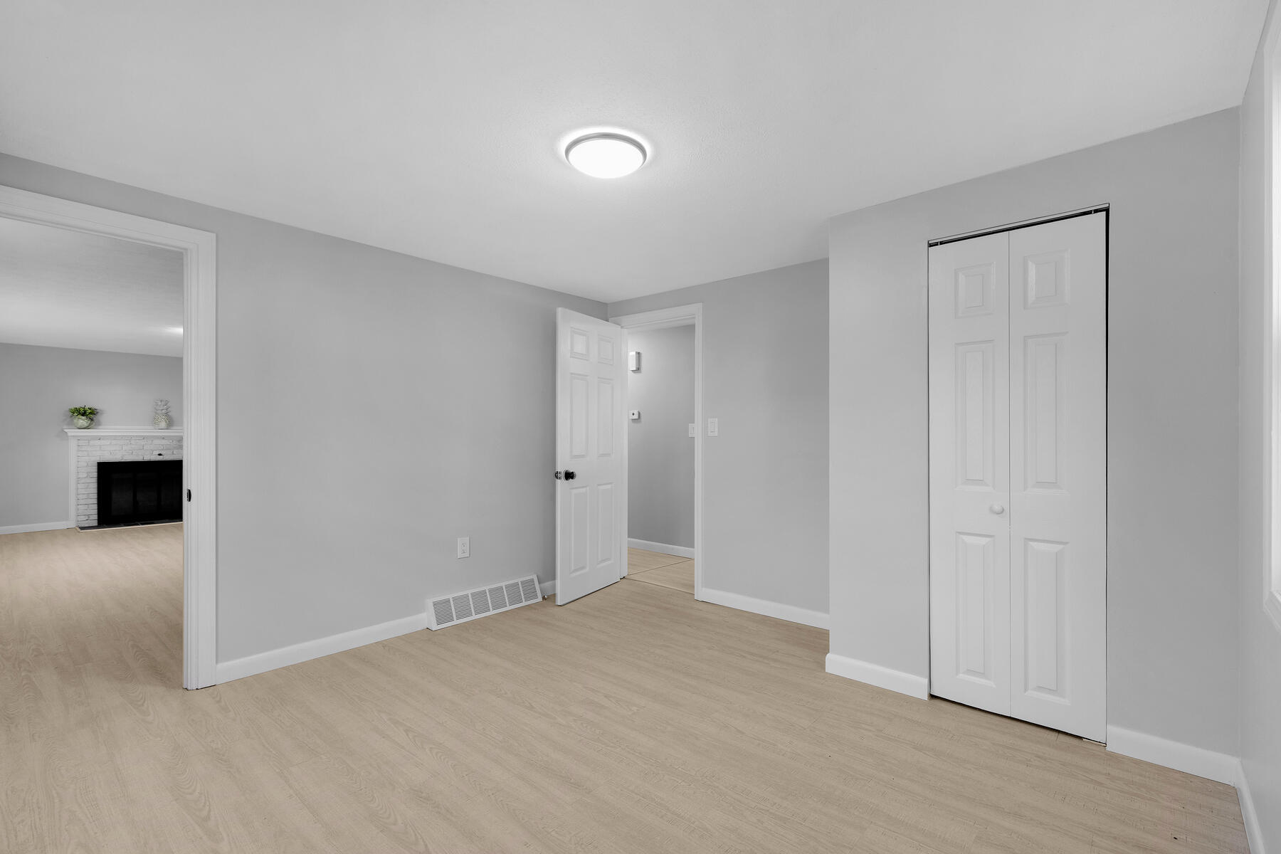 17 Fresh Pond Circle Plymouth MA 02360