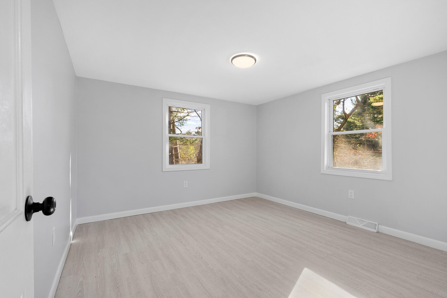 17 Fresh Pond Circle Plymouth MA 02360