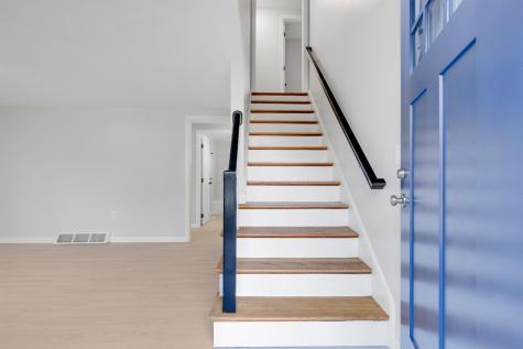 17 Fresh Pond Circle Plymouth MA 02360