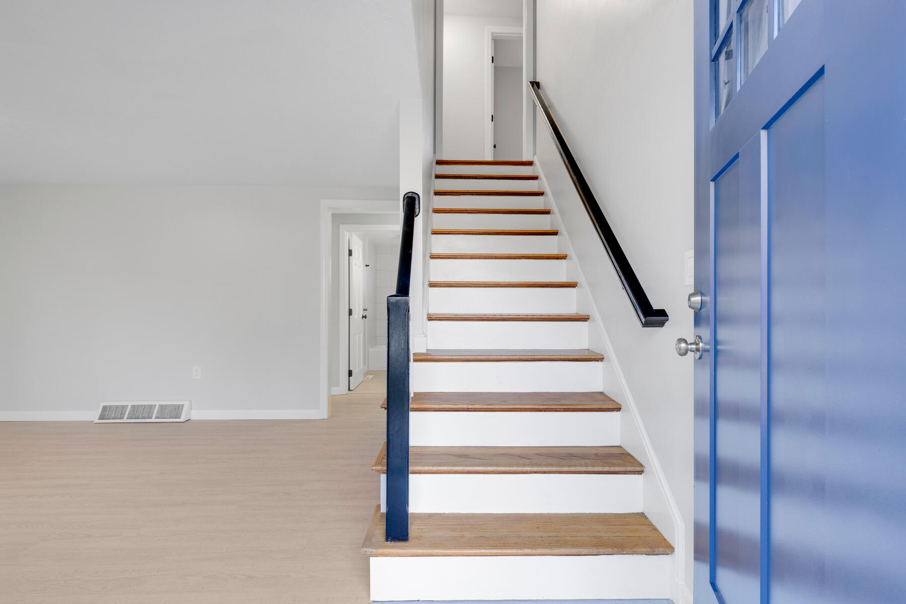 17 Fresh Pond Circle Plymouth MA 02360