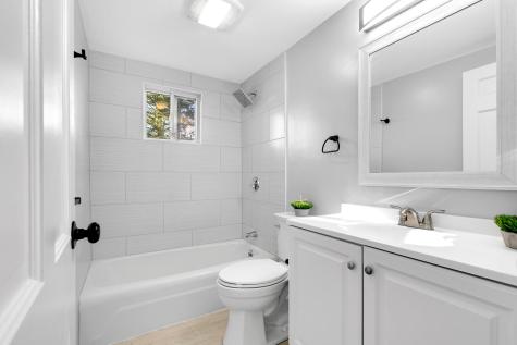 17 Fresh Pond Circle Plymouth MA 02360