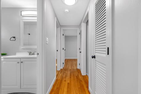 17 Fresh Pond Circle Plymouth MA 02360