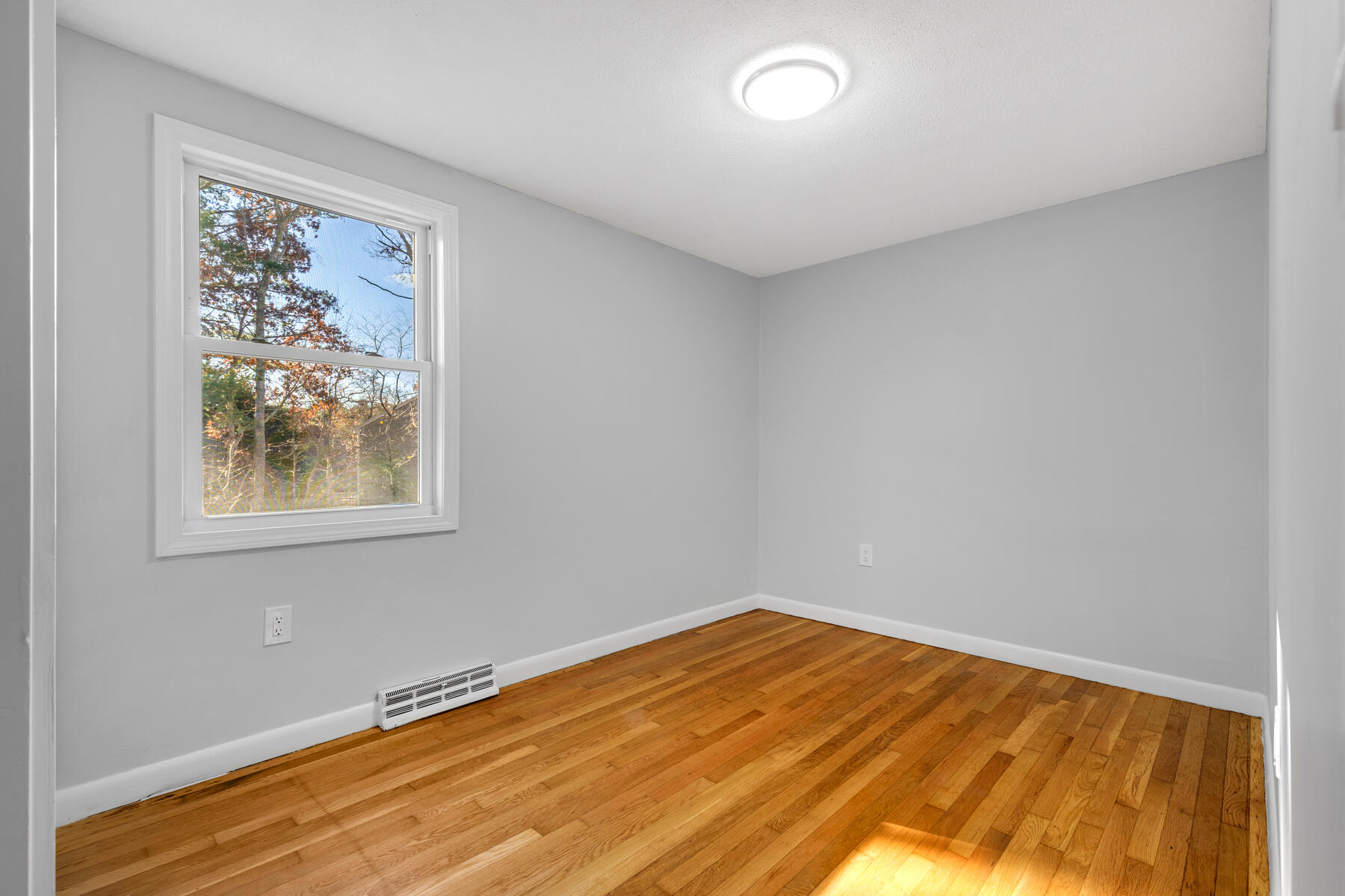 17 Fresh Pond Circle Plymouth MA 02360