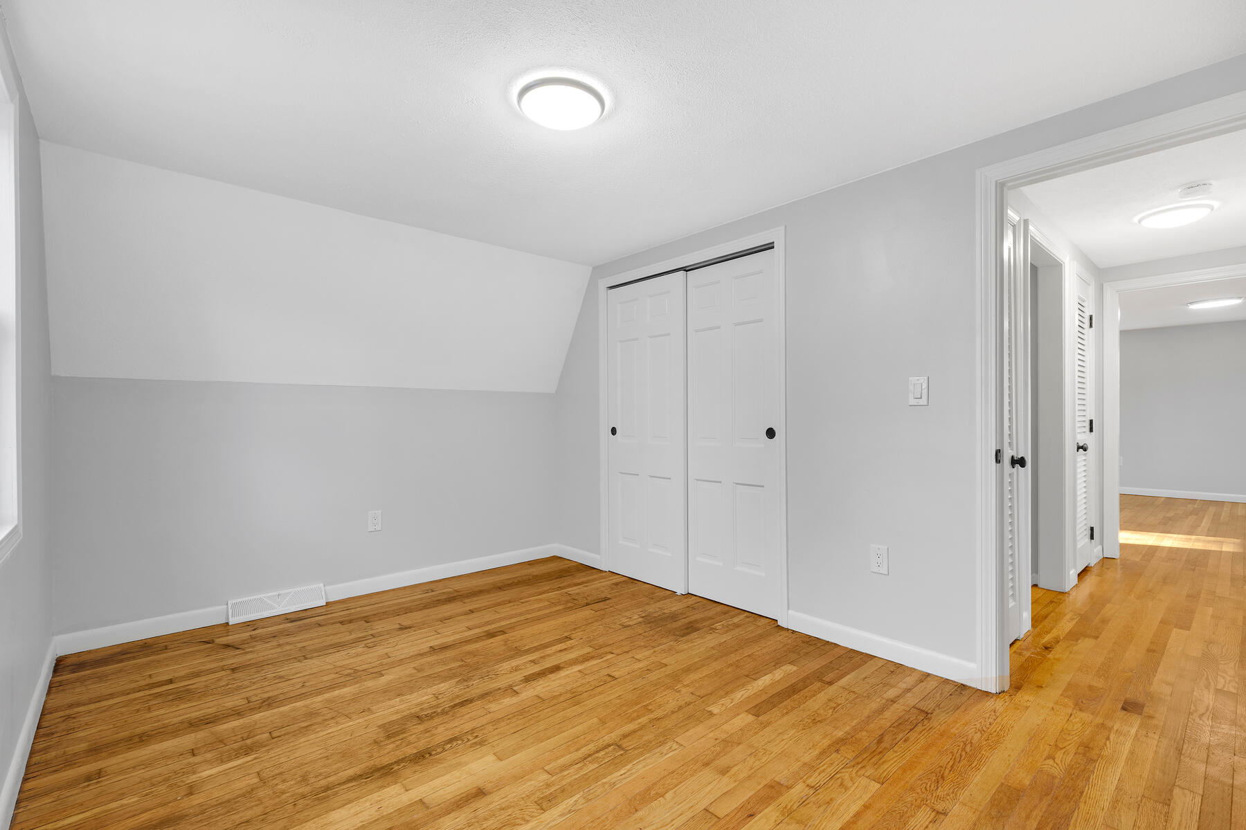 17 Fresh Pond Circle Plymouth MA 02360