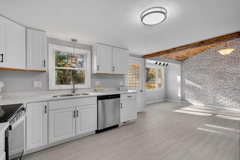 17 Fresh Pond Circle Plymouth MA 02360