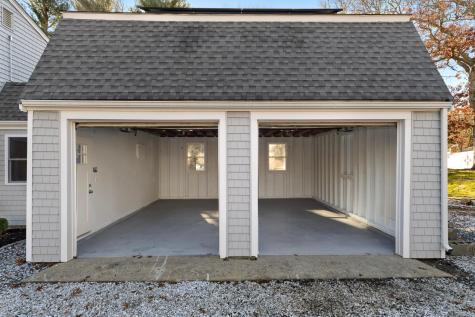 17 Fresh Pond Circle Plymouth MA 02360