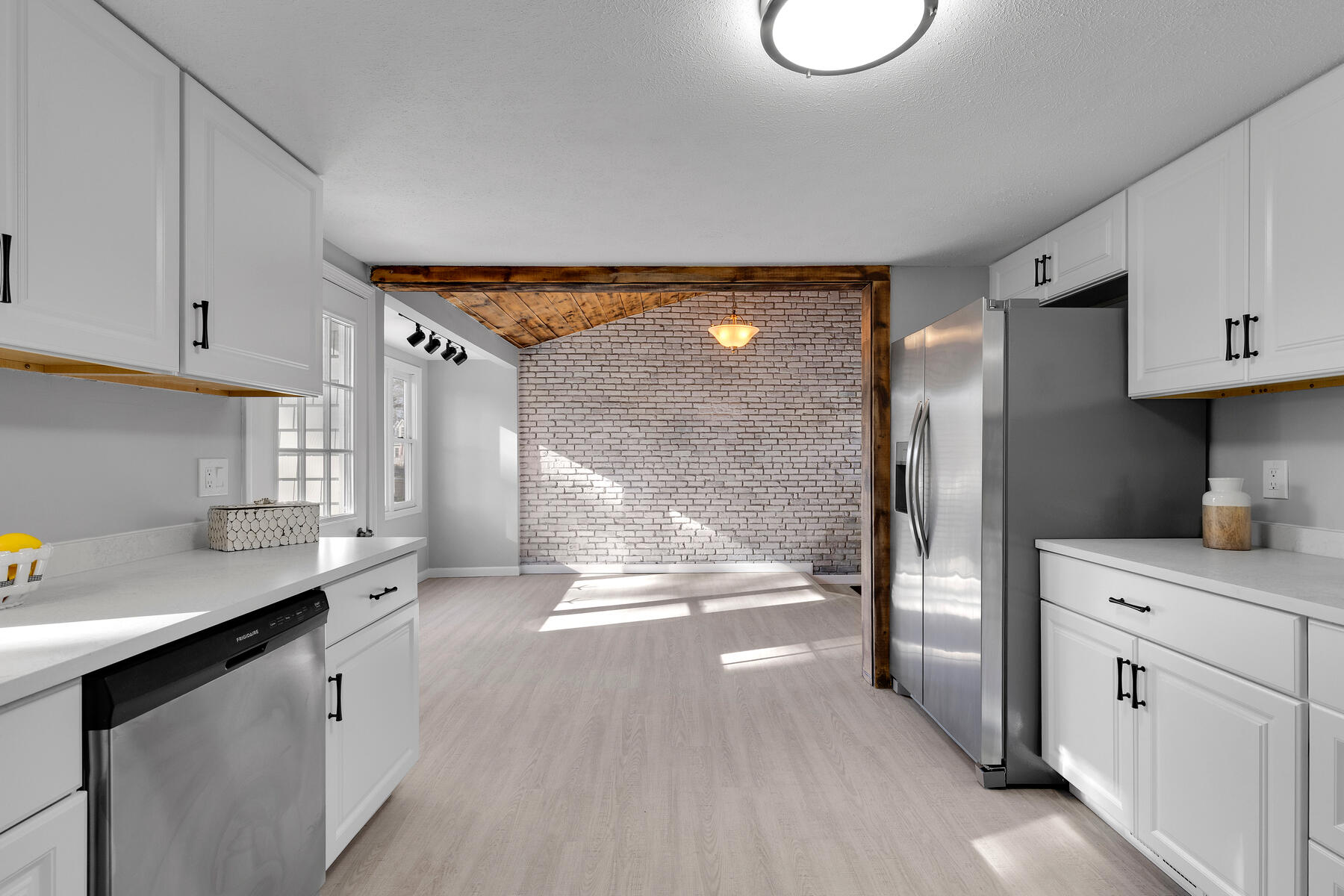 17 Fresh Pond Circle Plymouth MA 02360