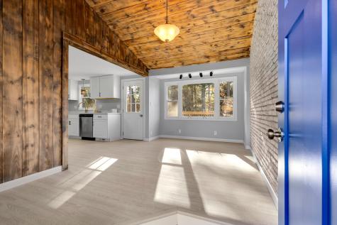 17 Fresh Pond Circle Plymouth MA 02360