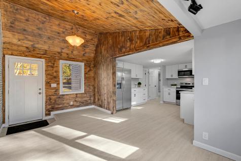 17 Fresh Pond Circle Plymouth MA 02360