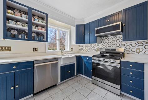 32 Everett Road Bourne MA 02532
