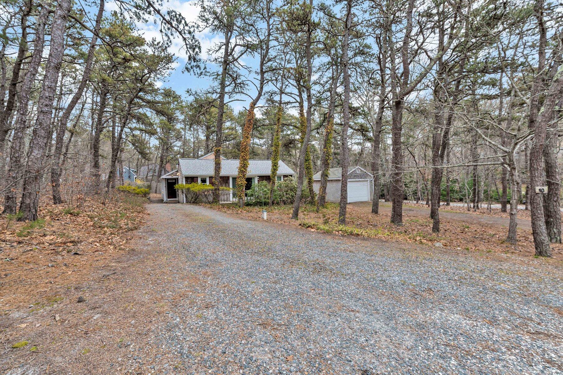 10 Bartlett Road Wellfleet MA 02667