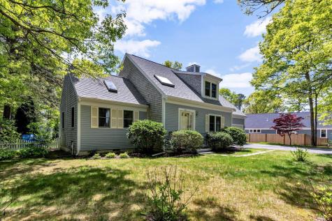 17 Greenway Circle Sandwich MA 02563