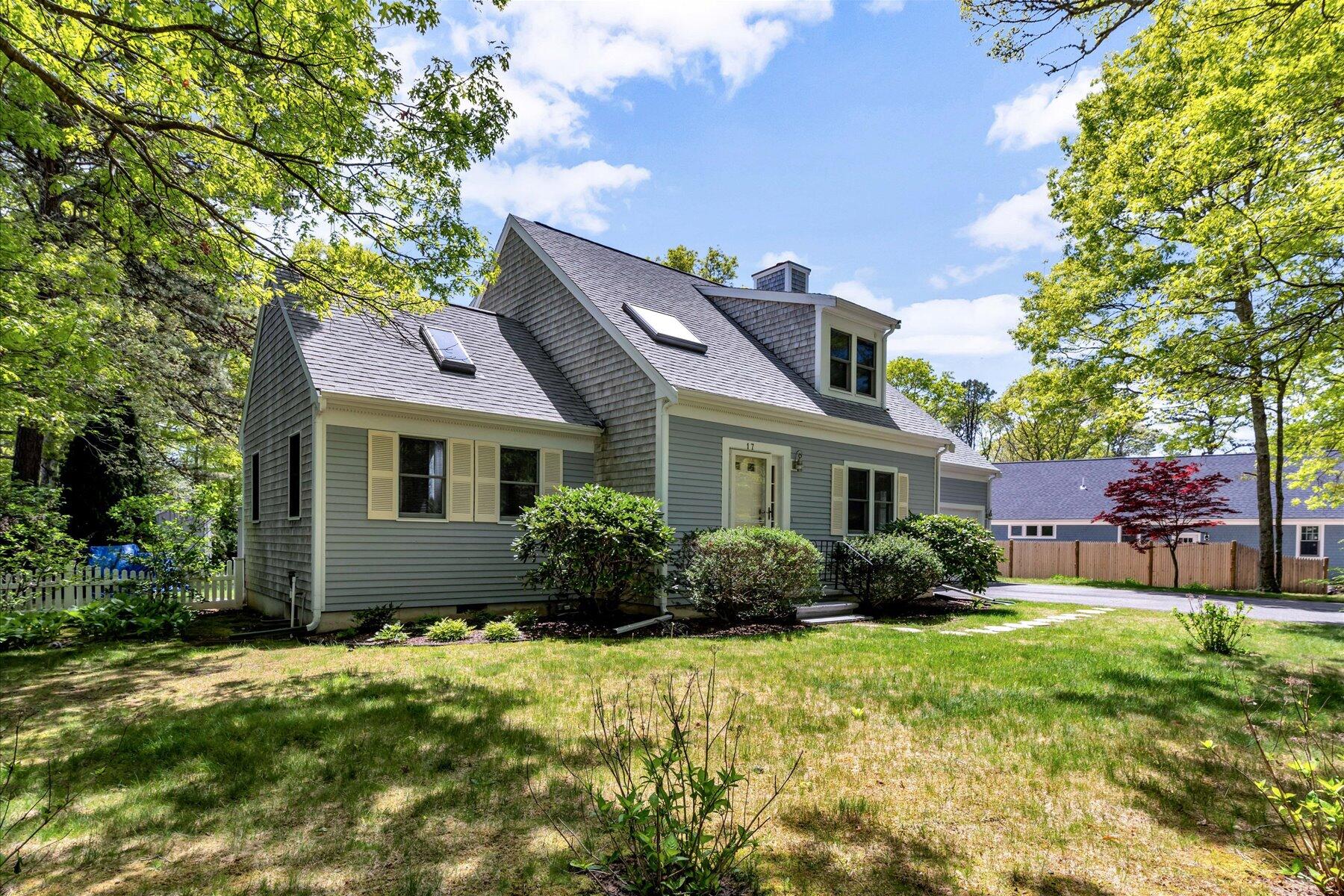 17 Greenway Circle Sandwich MA 02563