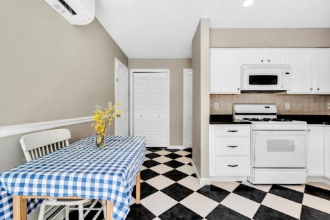 17 Greenway Circle Sandwich MA 02563