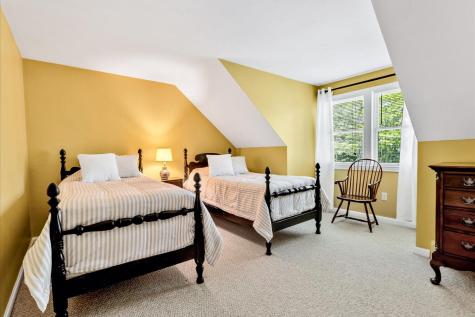 17 Greenway Circle Sandwich MA 02563