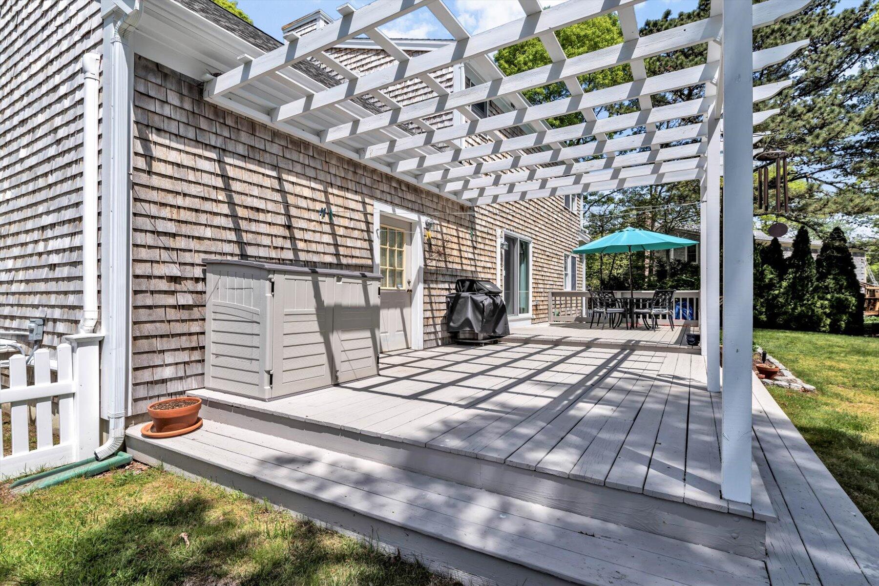 17 Greenway Circle Sandwich MA 02563