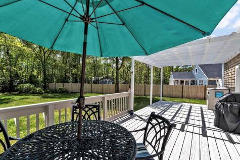 17 Greenway Circle Sandwich MA 02563