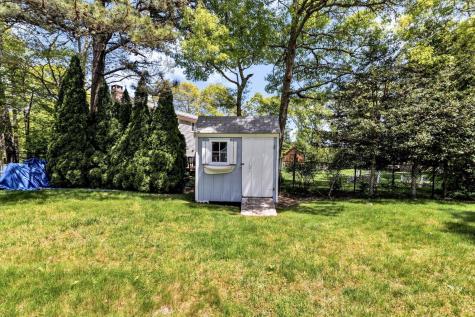 17 Greenway Circle Sandwich MA 02563