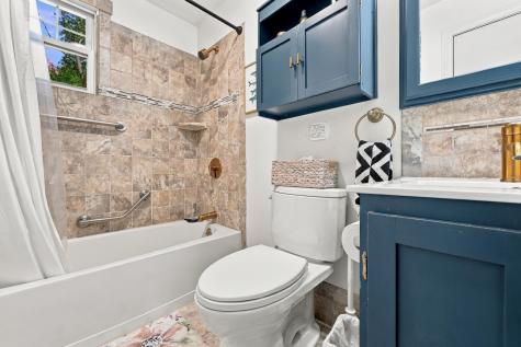 12 Avalon Drive Teaticket MA 02536
