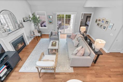 24 Cobblestone Circle Mashpee MA 02649