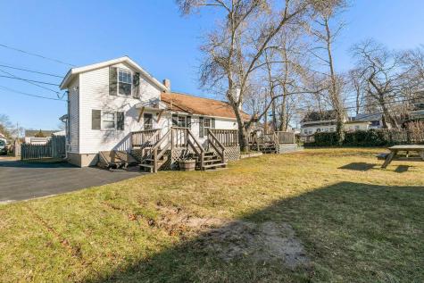 38 East Central Avenue Wareham MA 02558