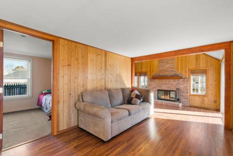 38 East Central Avenue Wareham MA 02558