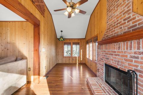 38 East Central Avenue Wareham MA 02558