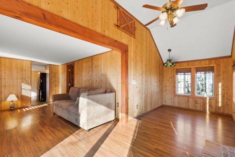 38 East Central Avenue Wareham MA 02558