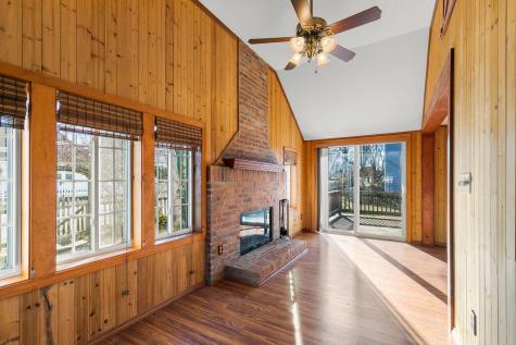 38 East Central Avenue Wareham MA 02558